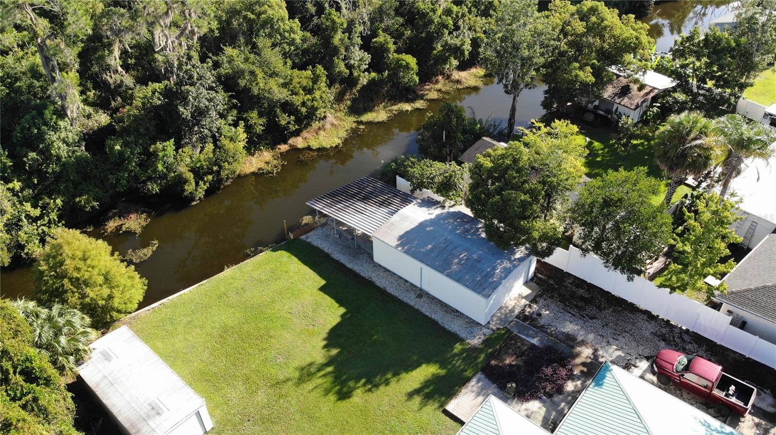 5329 Eagles Nest Rd Property Photo 3