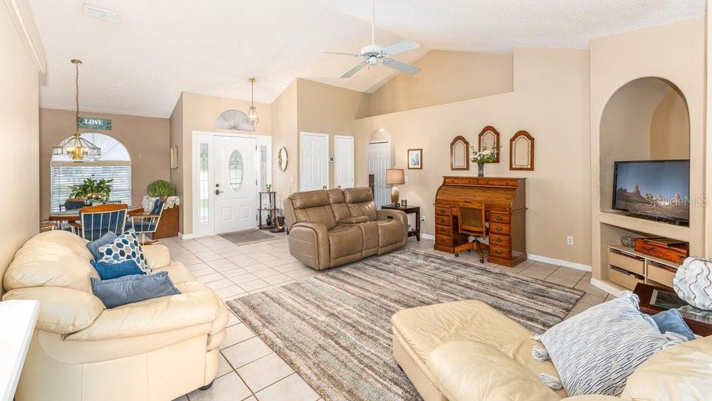 859 High Pointe Cir Property Photo 12