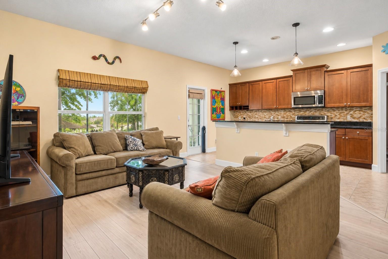 21707 Belgian Ct Property Photo 6