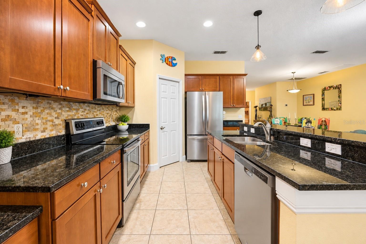 21707 Belgian Ct Property Photo 8