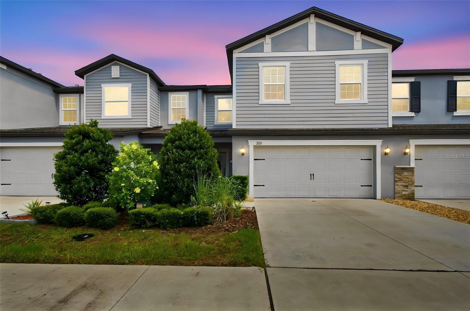 2213 Cerulean Sky Dr Property Photo 2