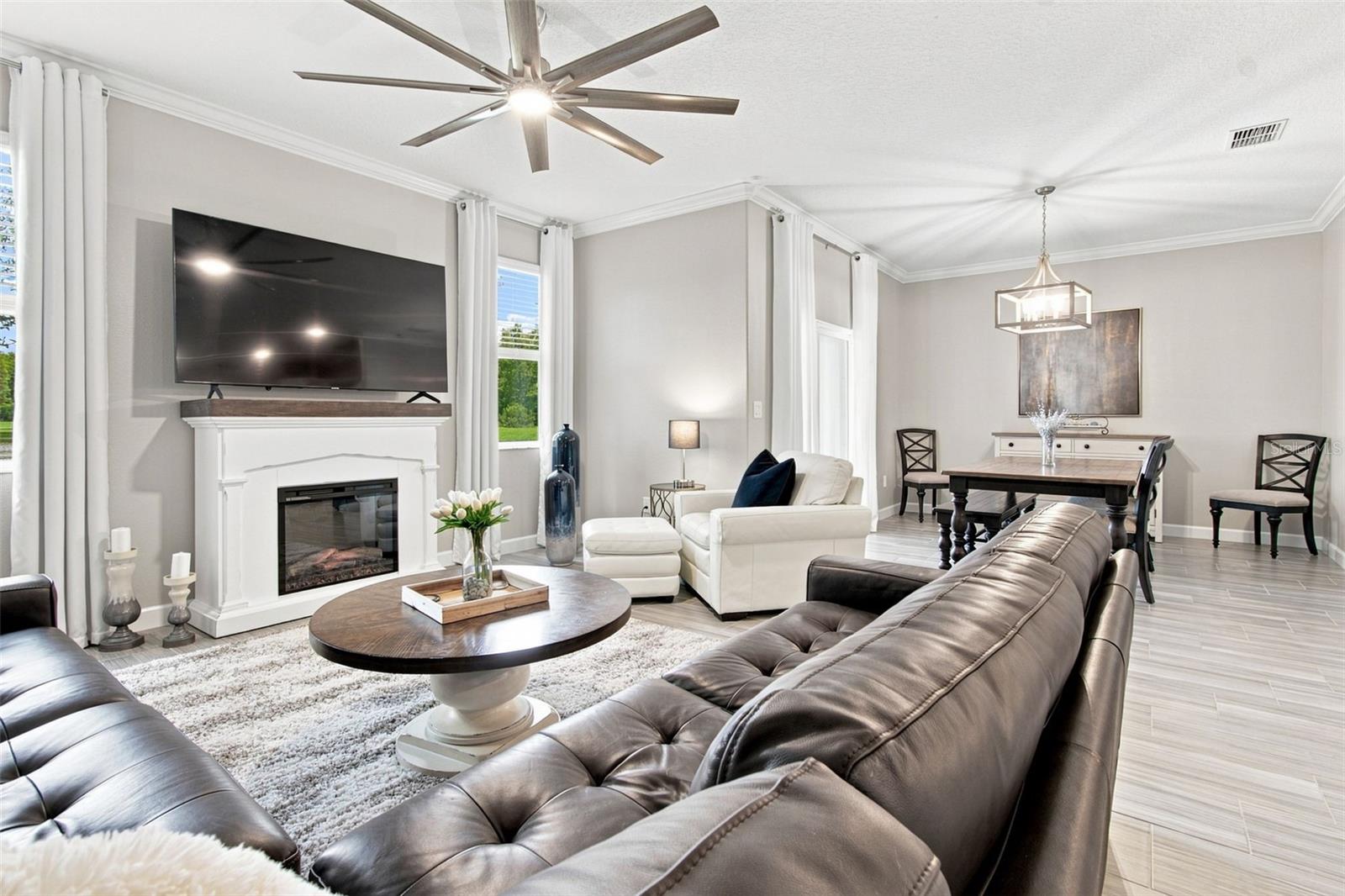 2213 Cerulean Sky Dr Property Photo 11