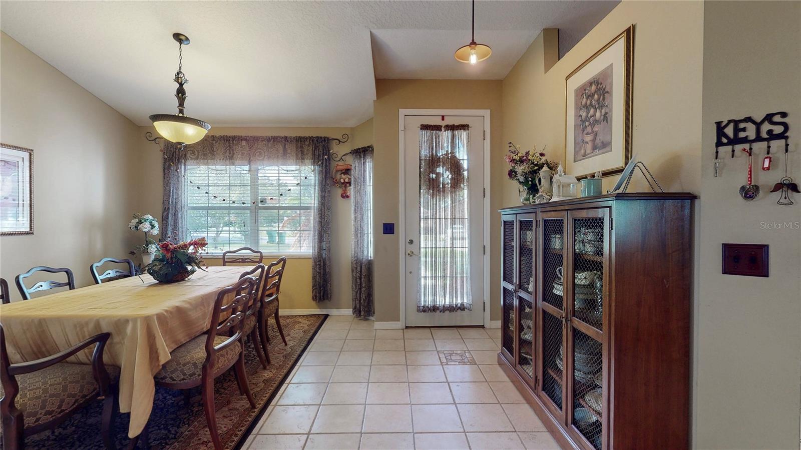 2579 Stardust Ave Property Photo 6