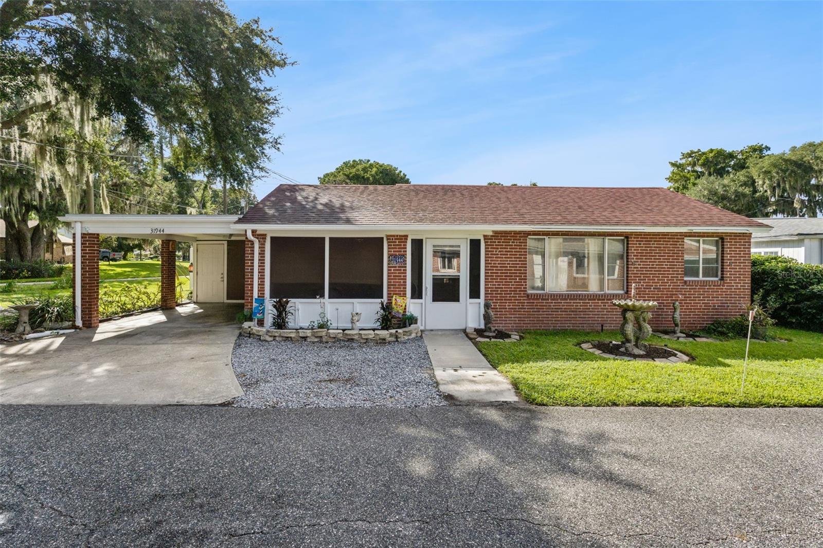 31944 ELIZABETH LN Property Photo 1