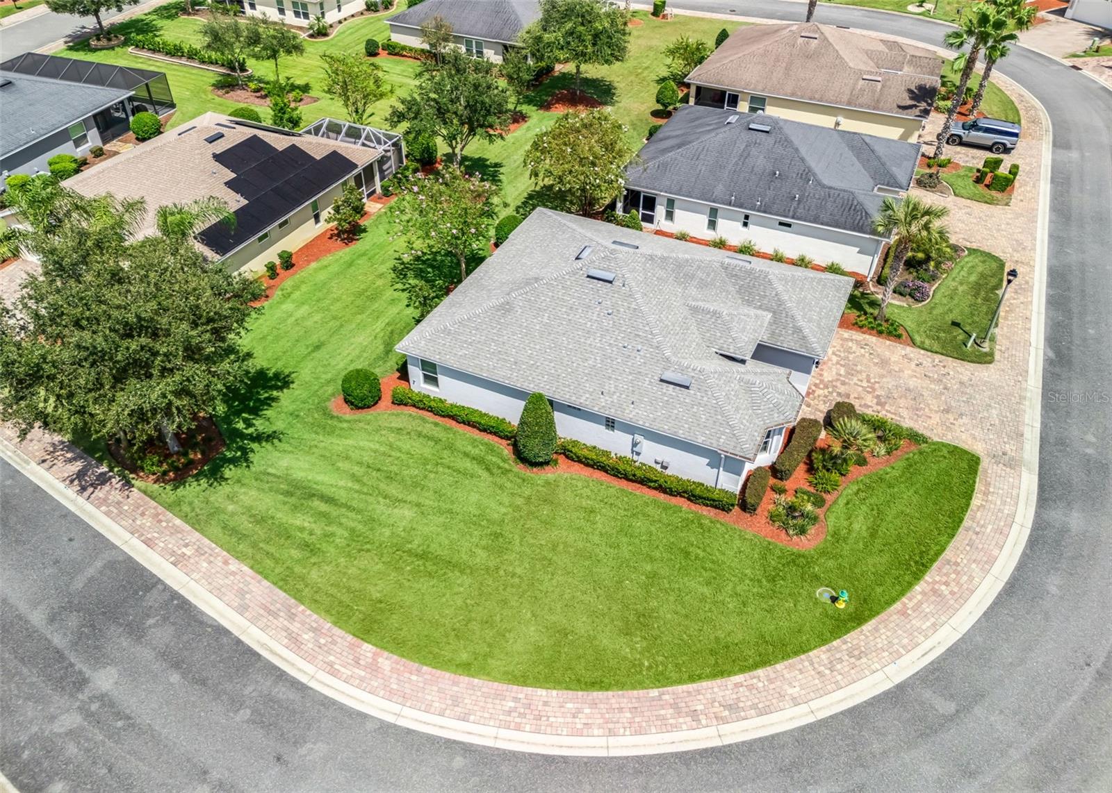 10038 Ketch Kay Ln Property Photo 2