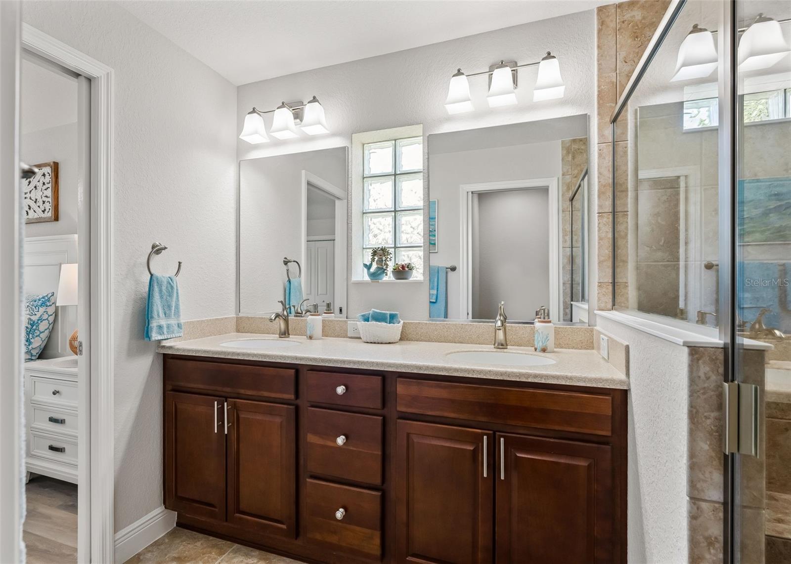 10038 Ketch Kay Ln Property Photo 27