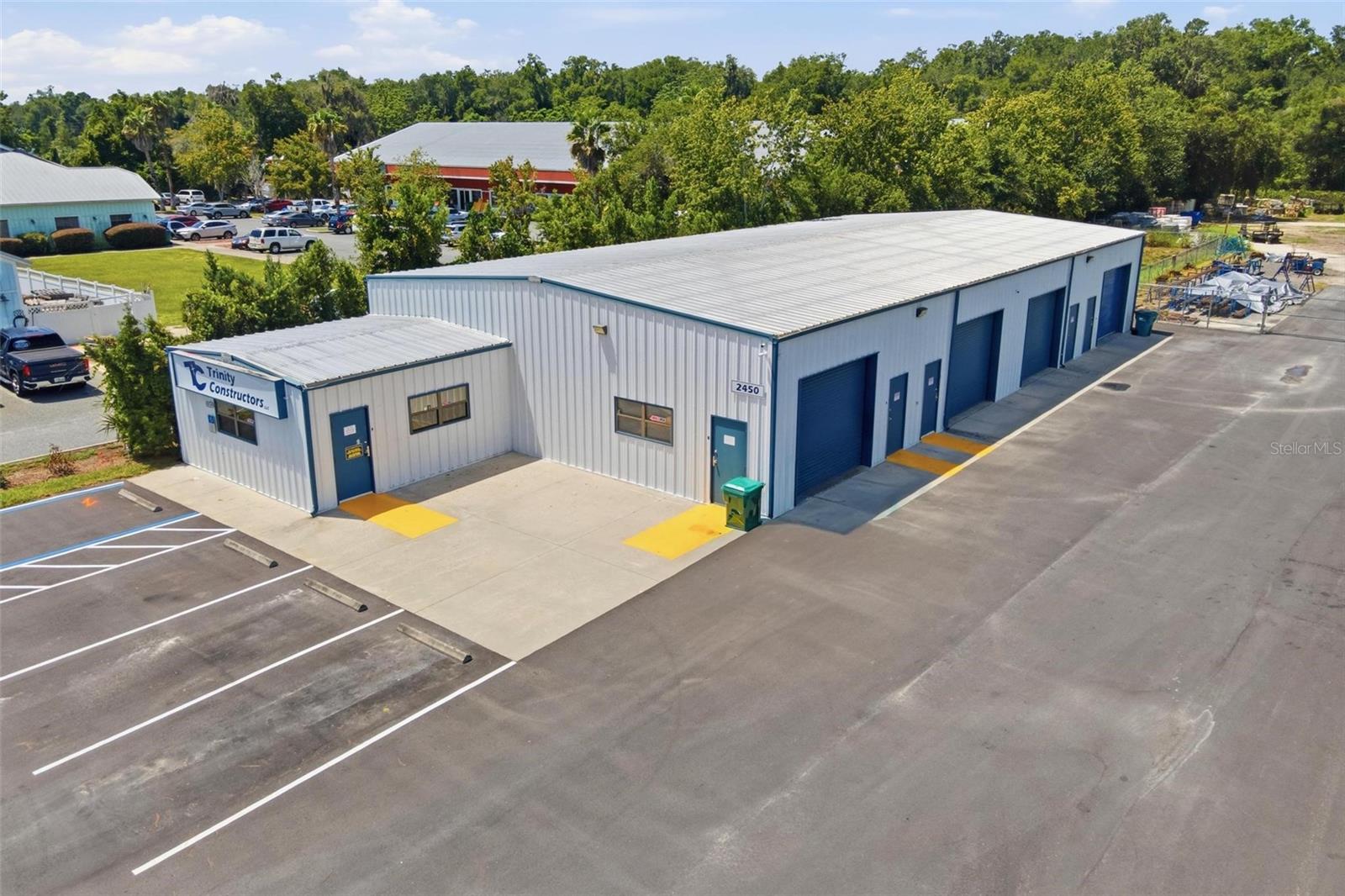 2450 Us Highway 441/27 Property Photo 1