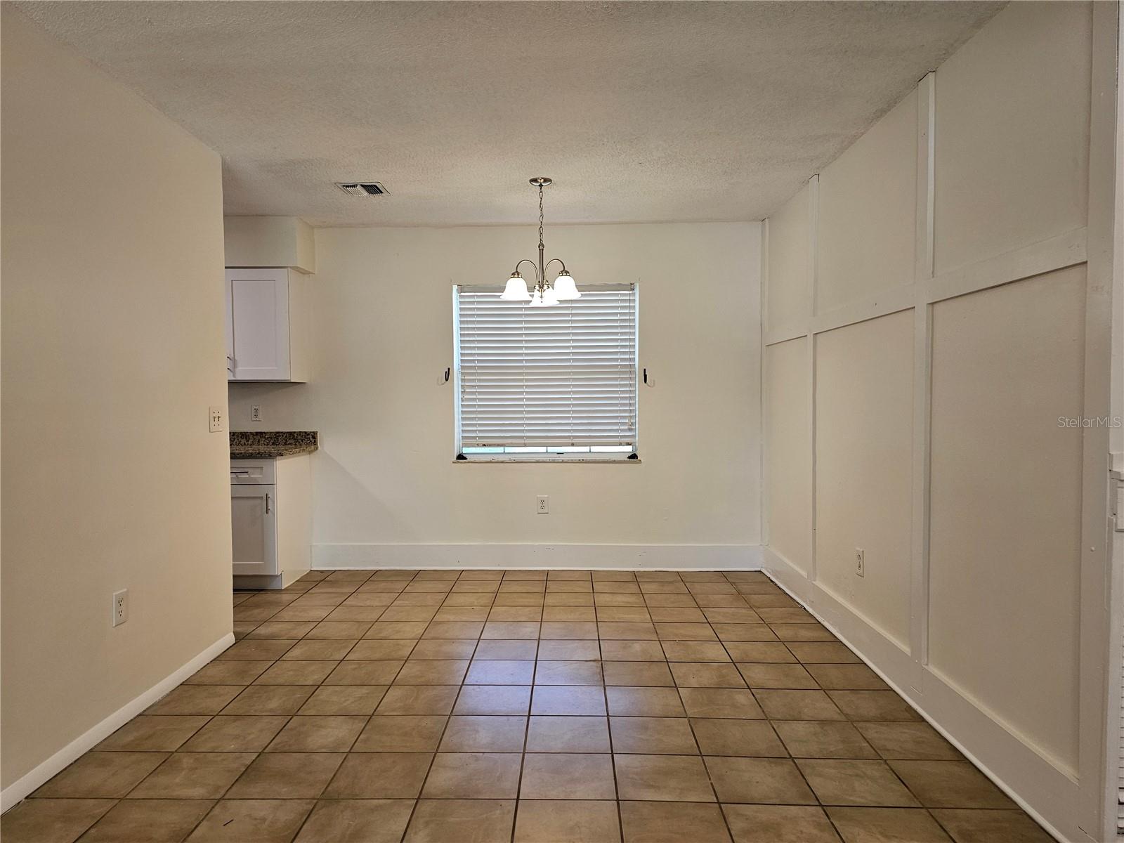 5550 Saint Joseph Blvd Property Photo 4