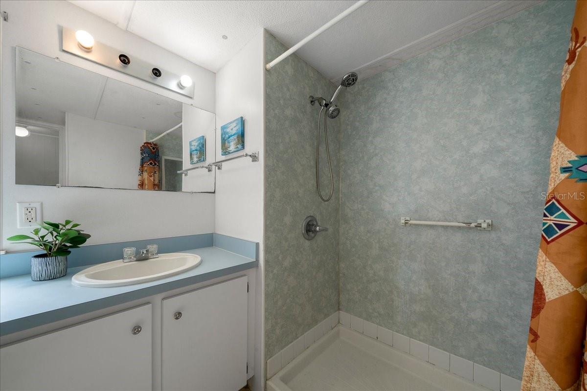 1314 Teakwood Ln Property Photo 17