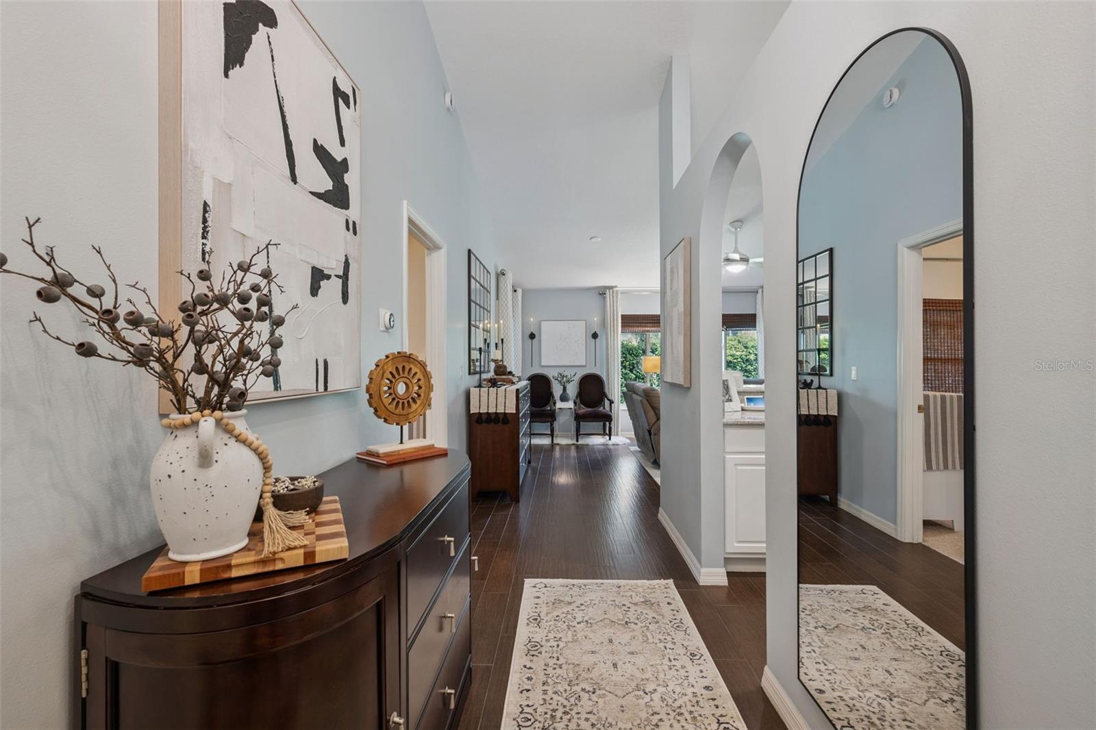 651 Villa Ct Property Photo 4