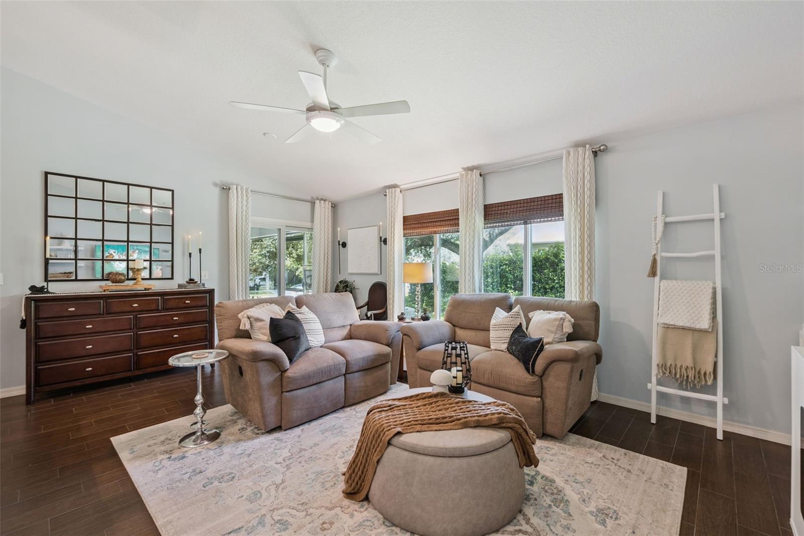 651 Villa Ct Property Photo 6