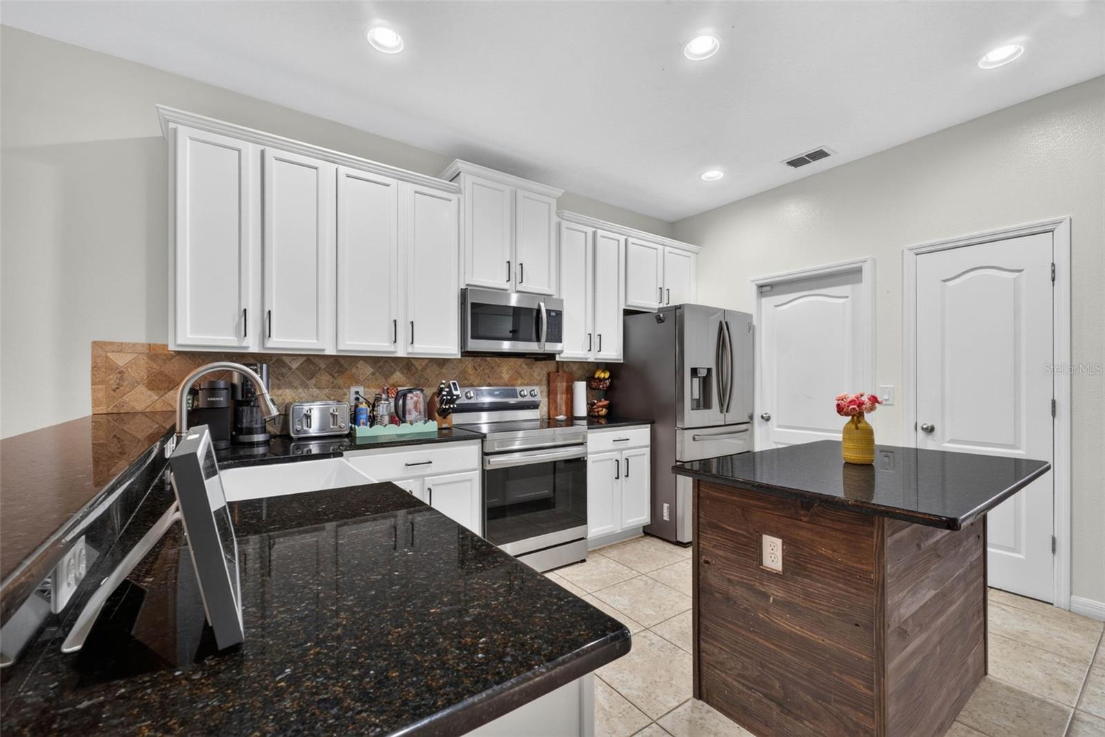 810 Woods Landing Dr Property Photo 16