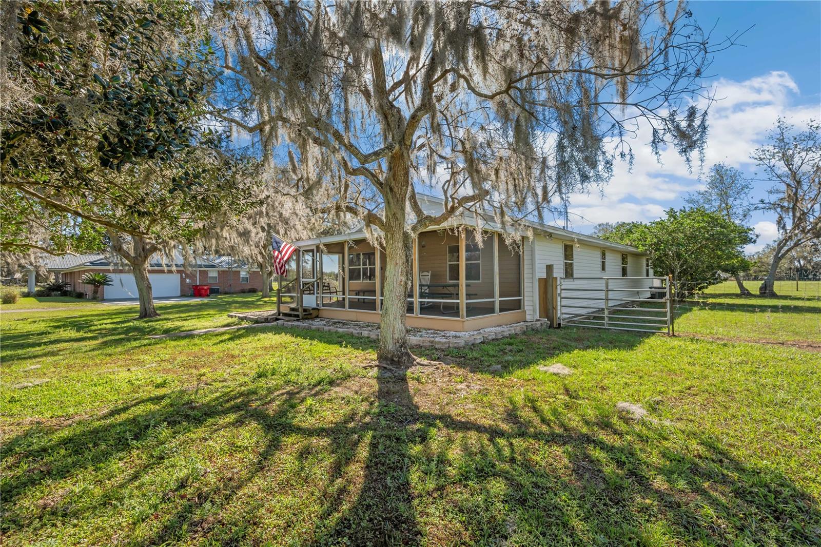 G5117305 Property Photo 2