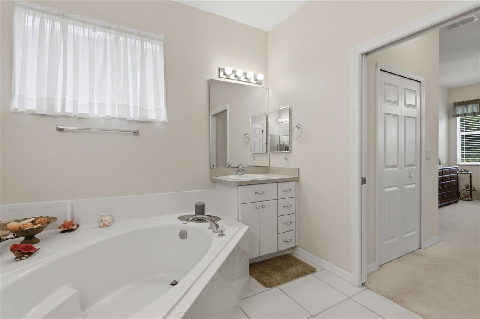 20743 Queen Alexandra Dr Property Photo 16