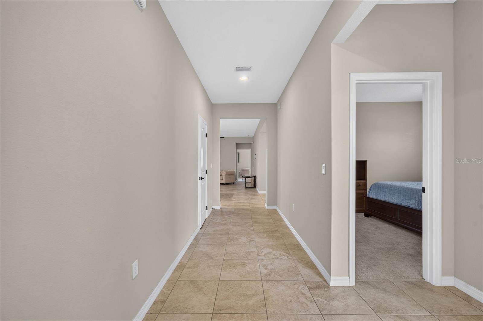 306 Alcove Dr Property Photo 4