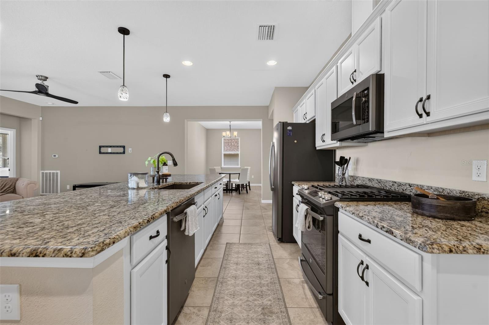 306 Alcove Dr Property Photo 16