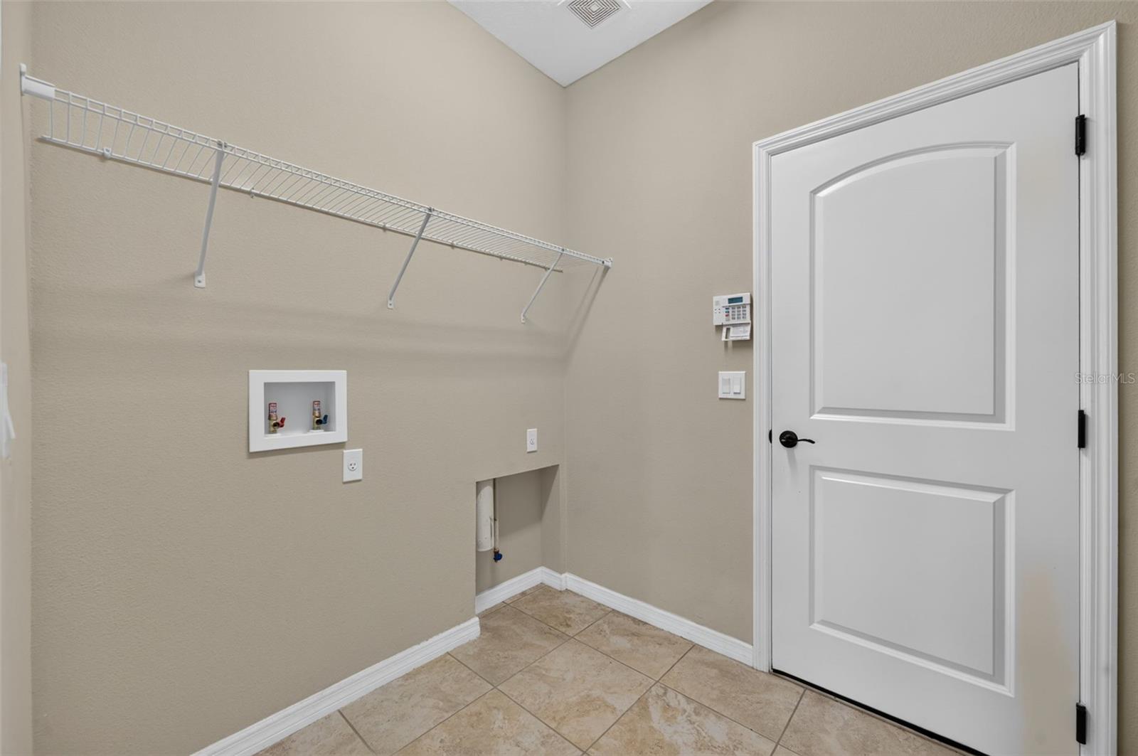 306 Alcove Dr Property Photo 31