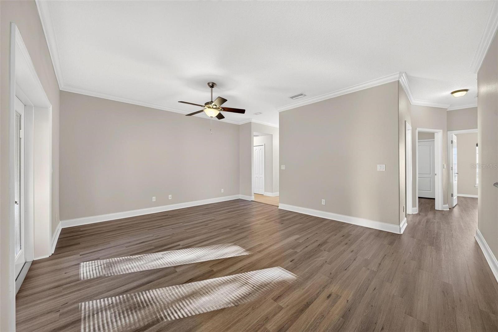 4467 Manica Dr Property Photo 7
