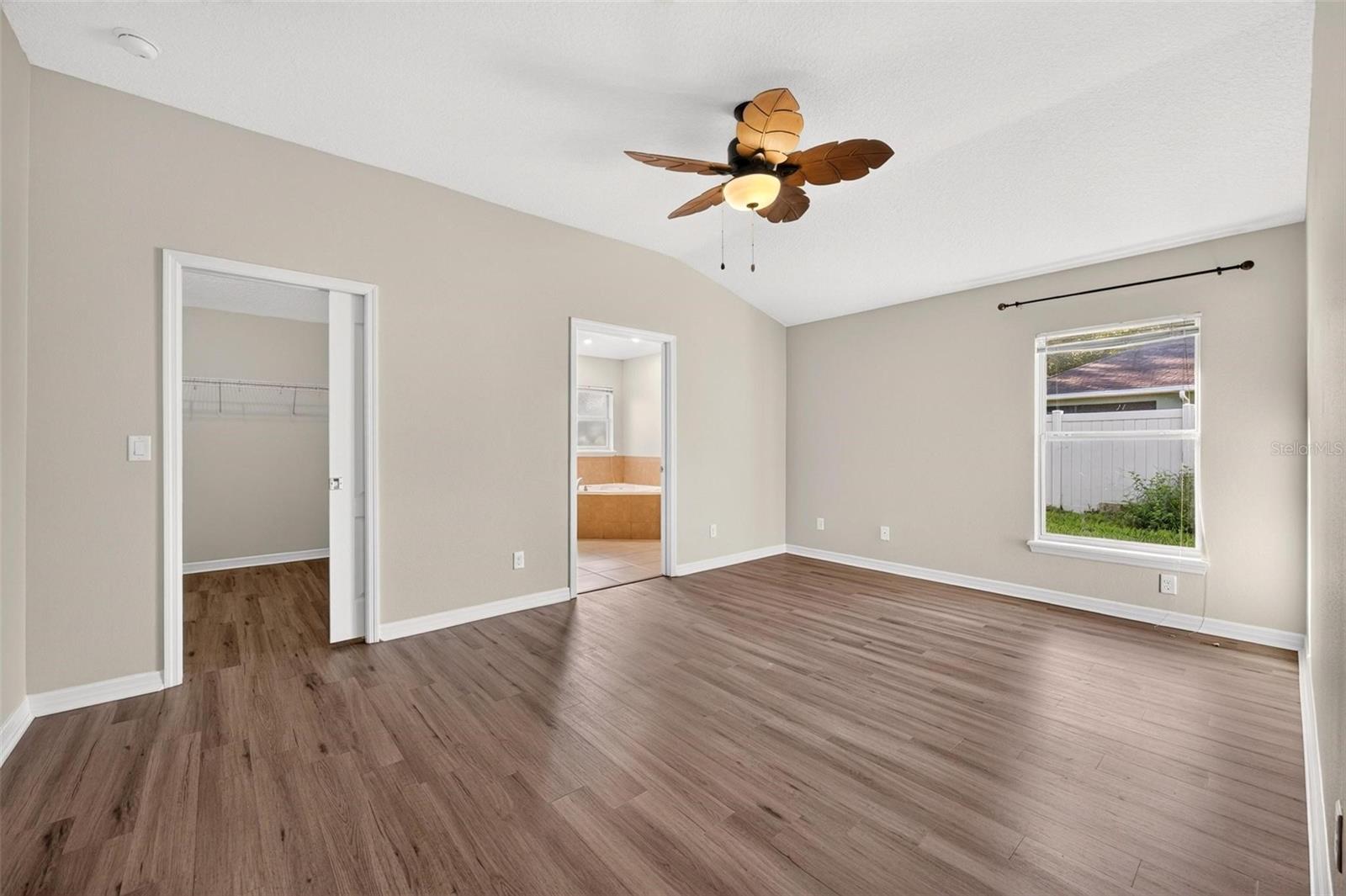 4467 Manica Dr Property Photo 24