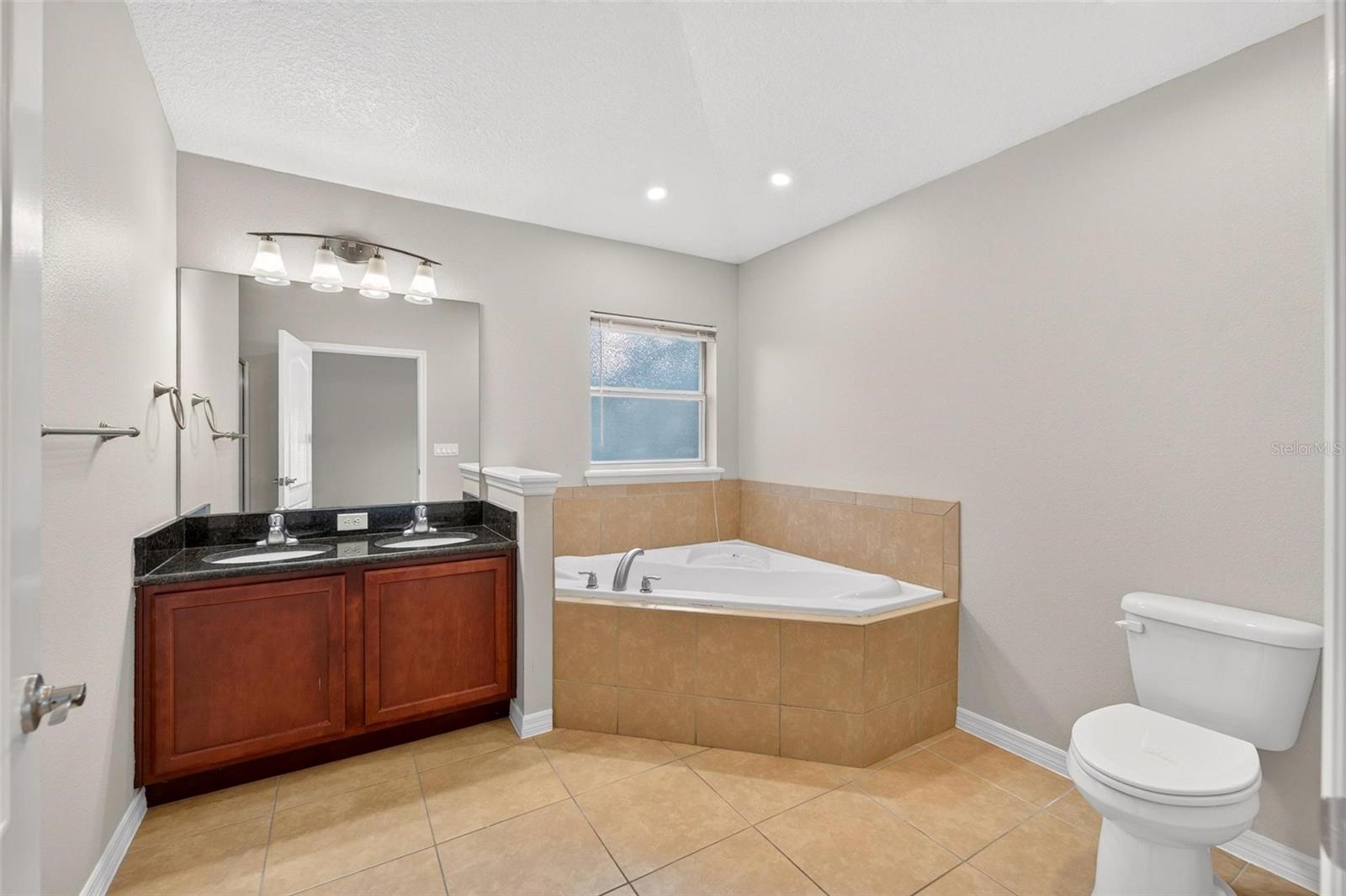4467 Manica Dr Property Photo 28