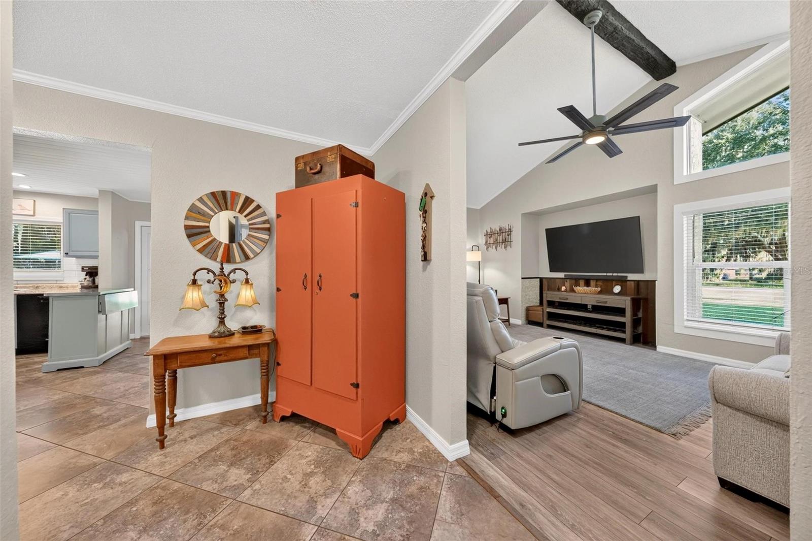 8106 Spring Dr Property Photo 8
