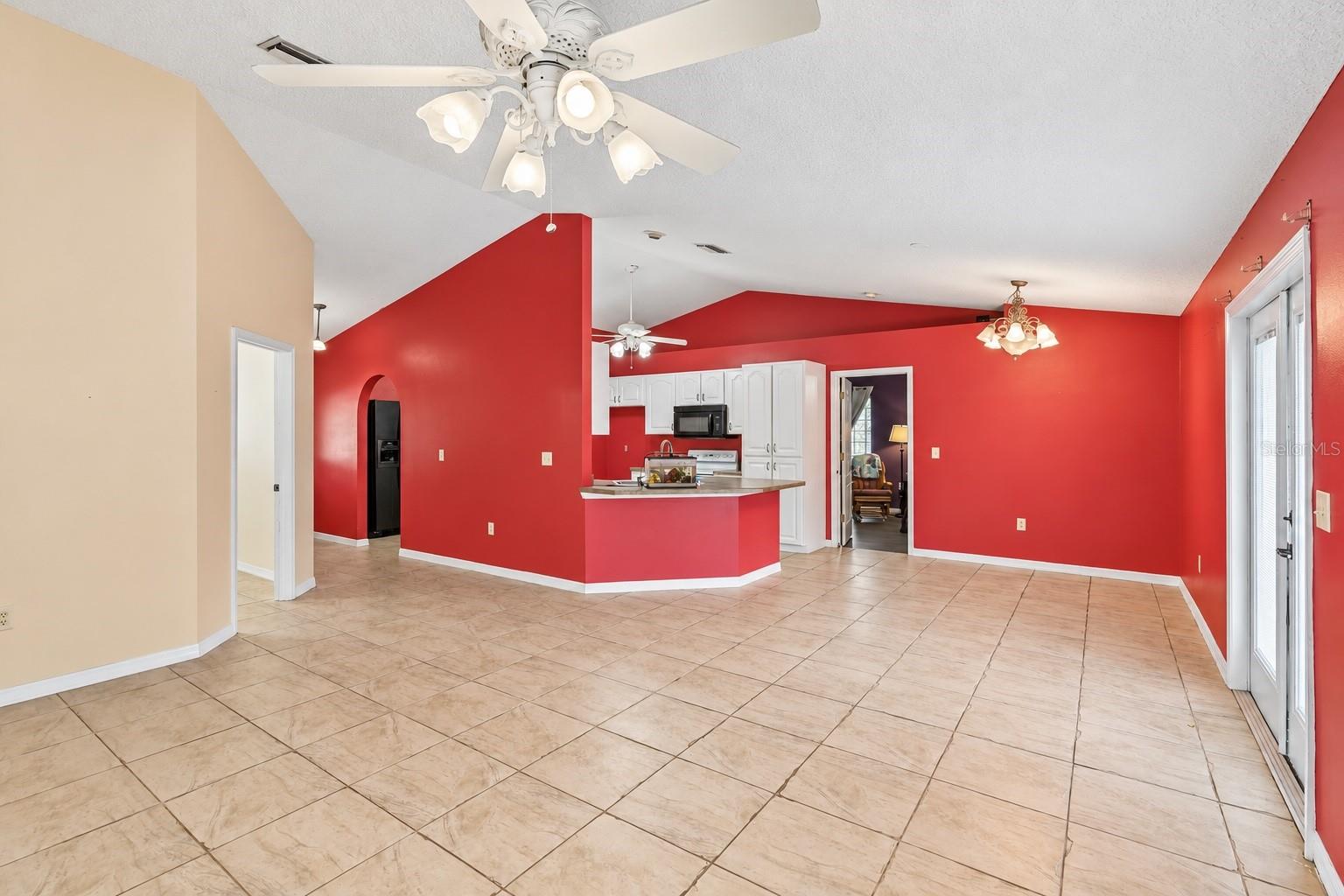 10752 Anna Belle Ave Property Photo 3