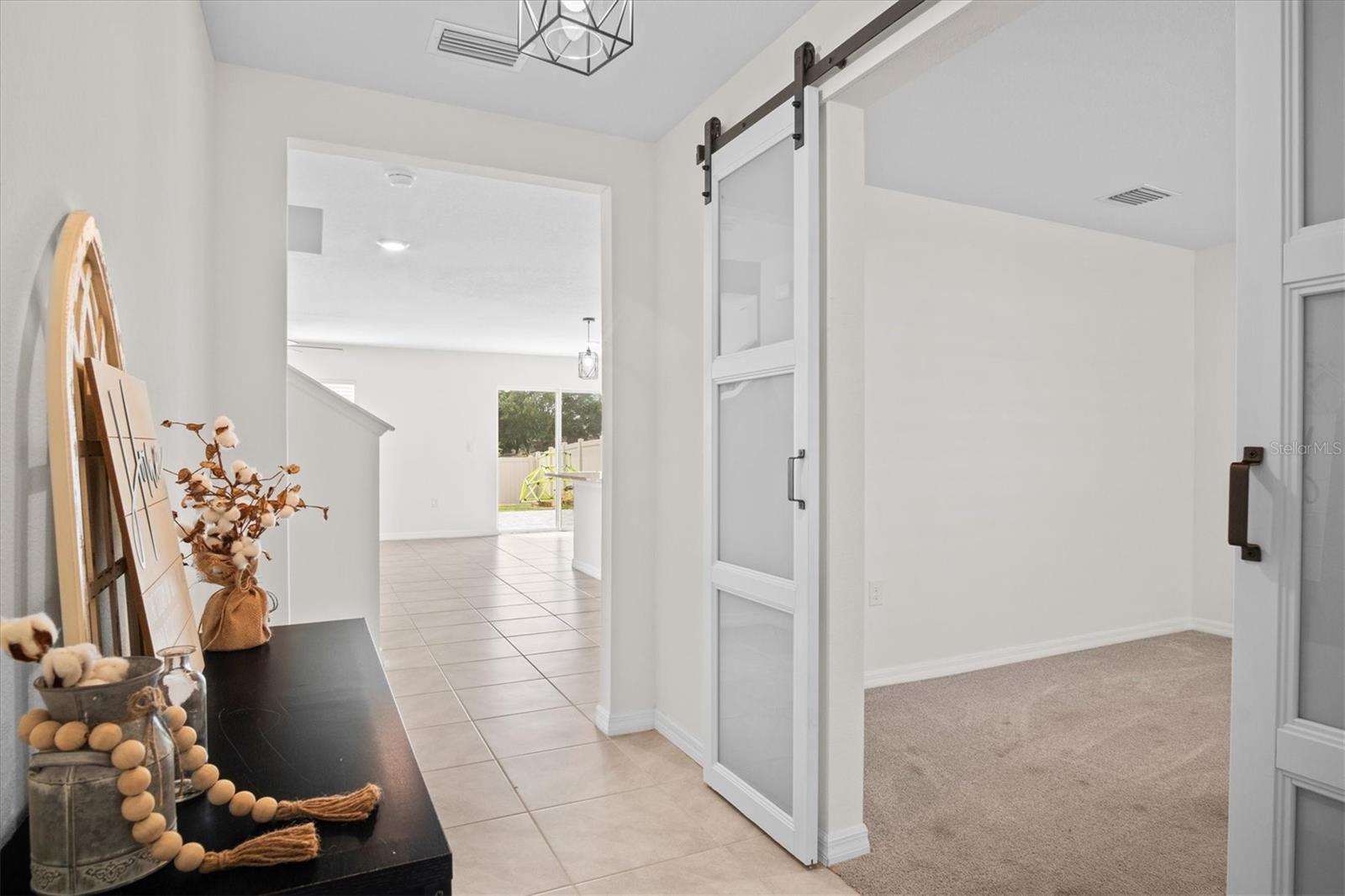 8673 Triumph Cir Property Photo 6
