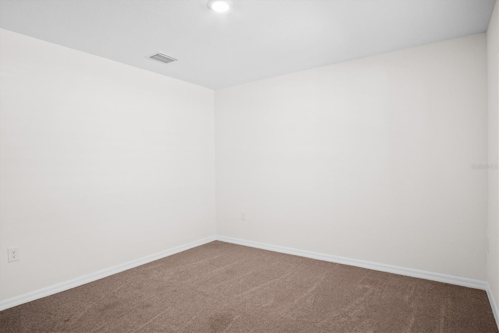 8673 Triumph Cir Property Photo 8