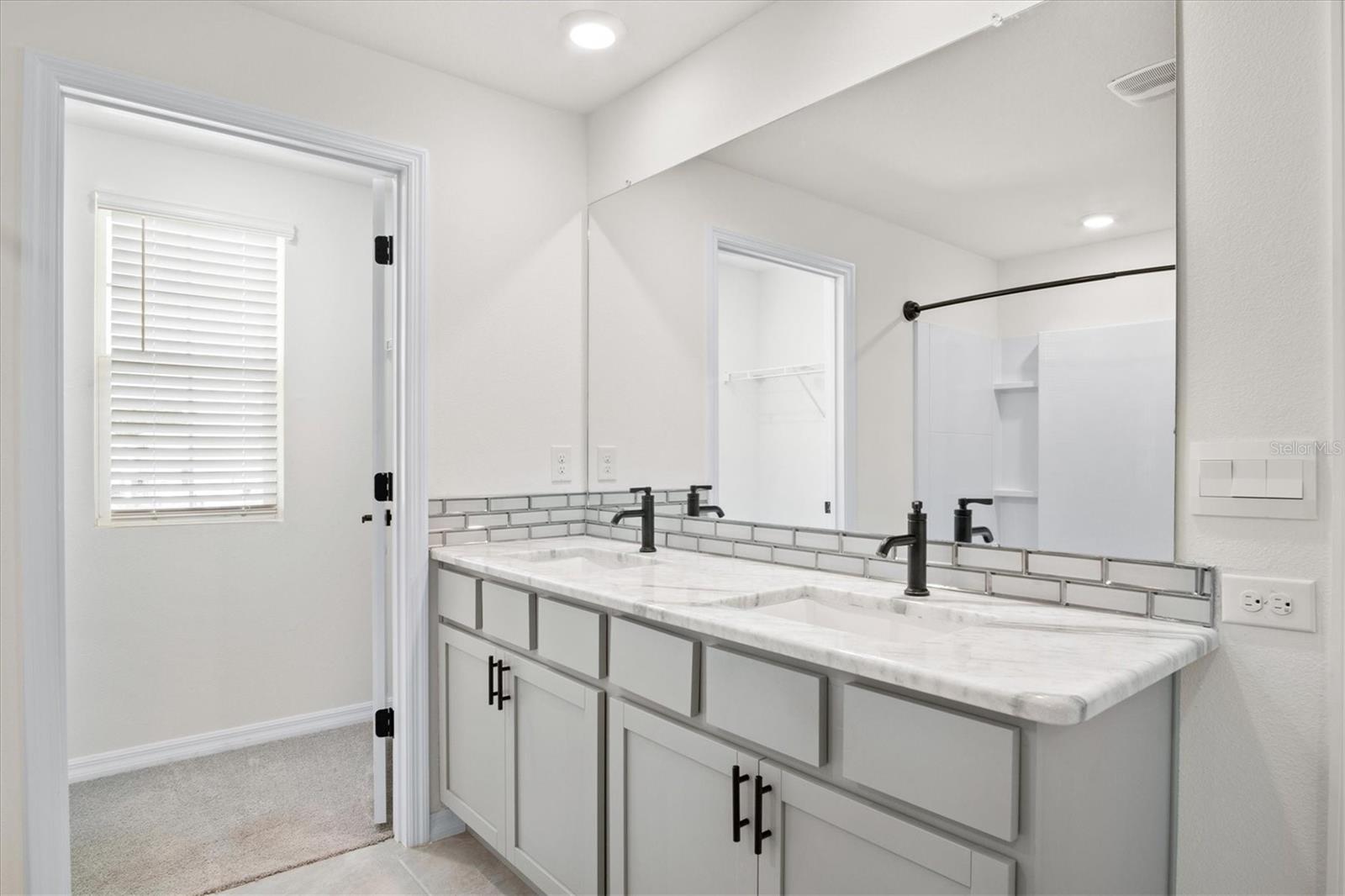 8673 Triumph Cir Property Photo 20