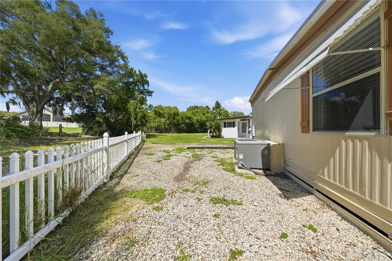 695 Buccaneer Blvd Property Photo 44