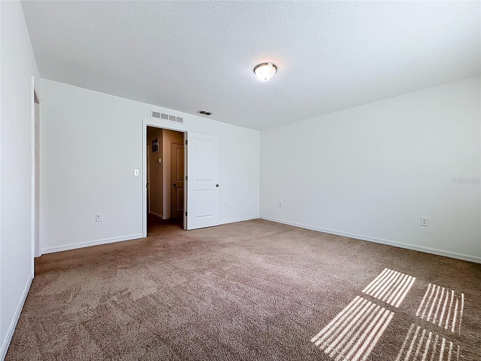 811 Grandin St Property Photo 16
