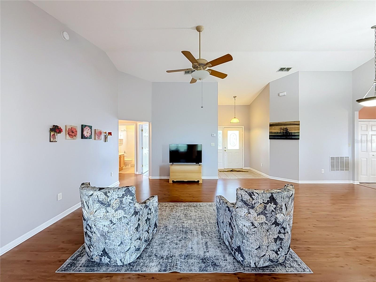 5024 Long Meadow Dr Property Photo 8