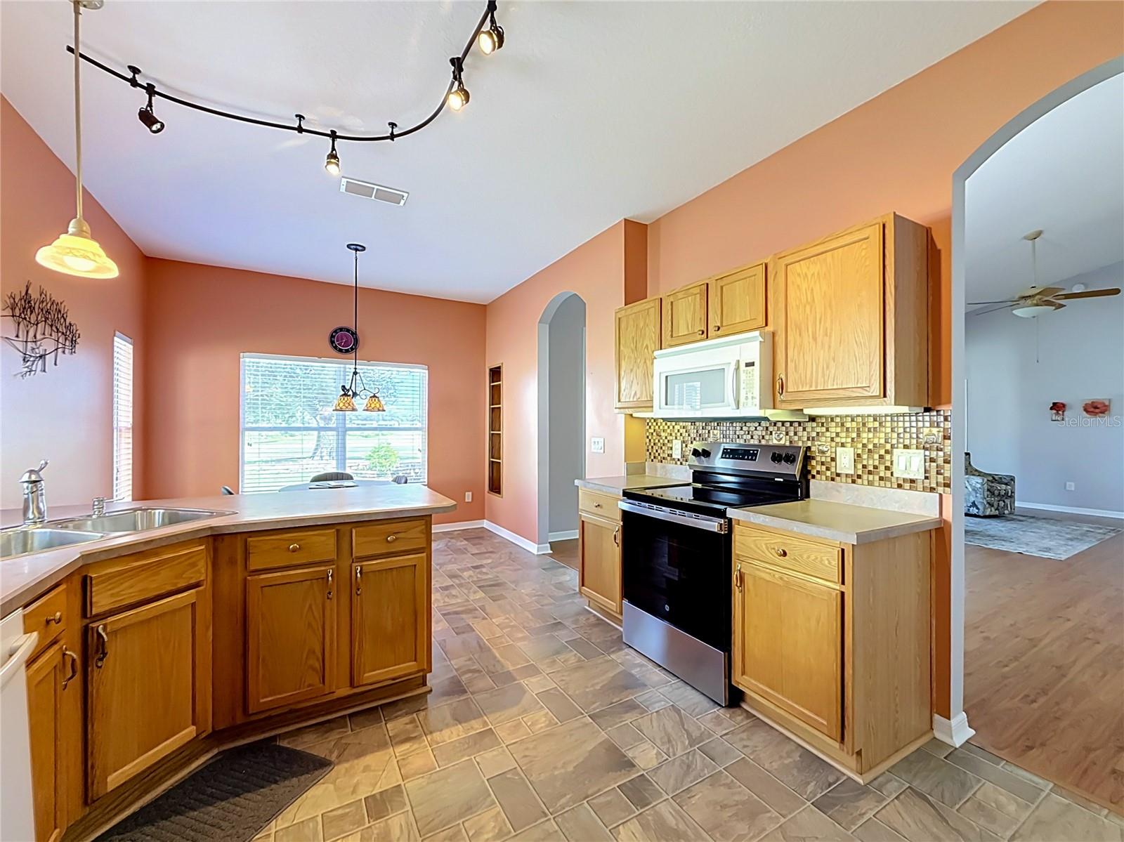 5024 Long Meadow Dr Property Photo 13