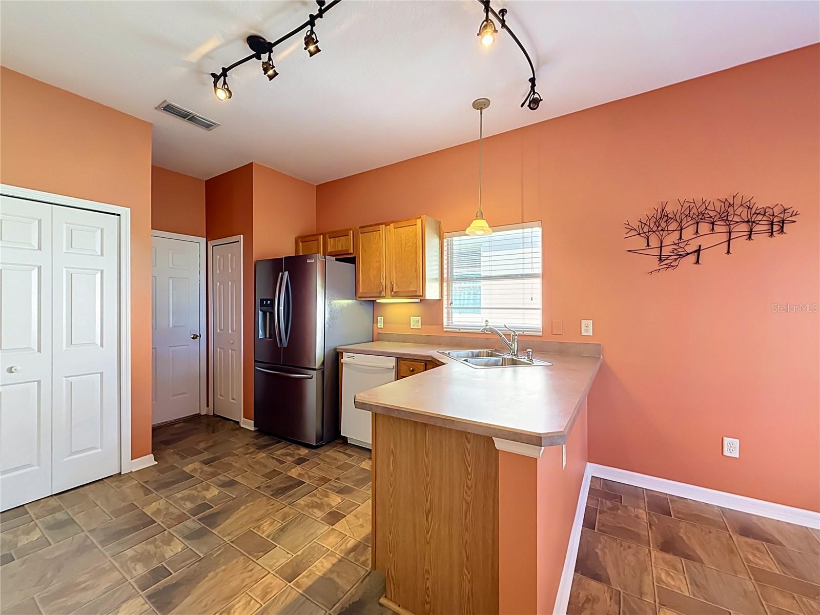 5024 Long Meadow Dr Property Photo 17