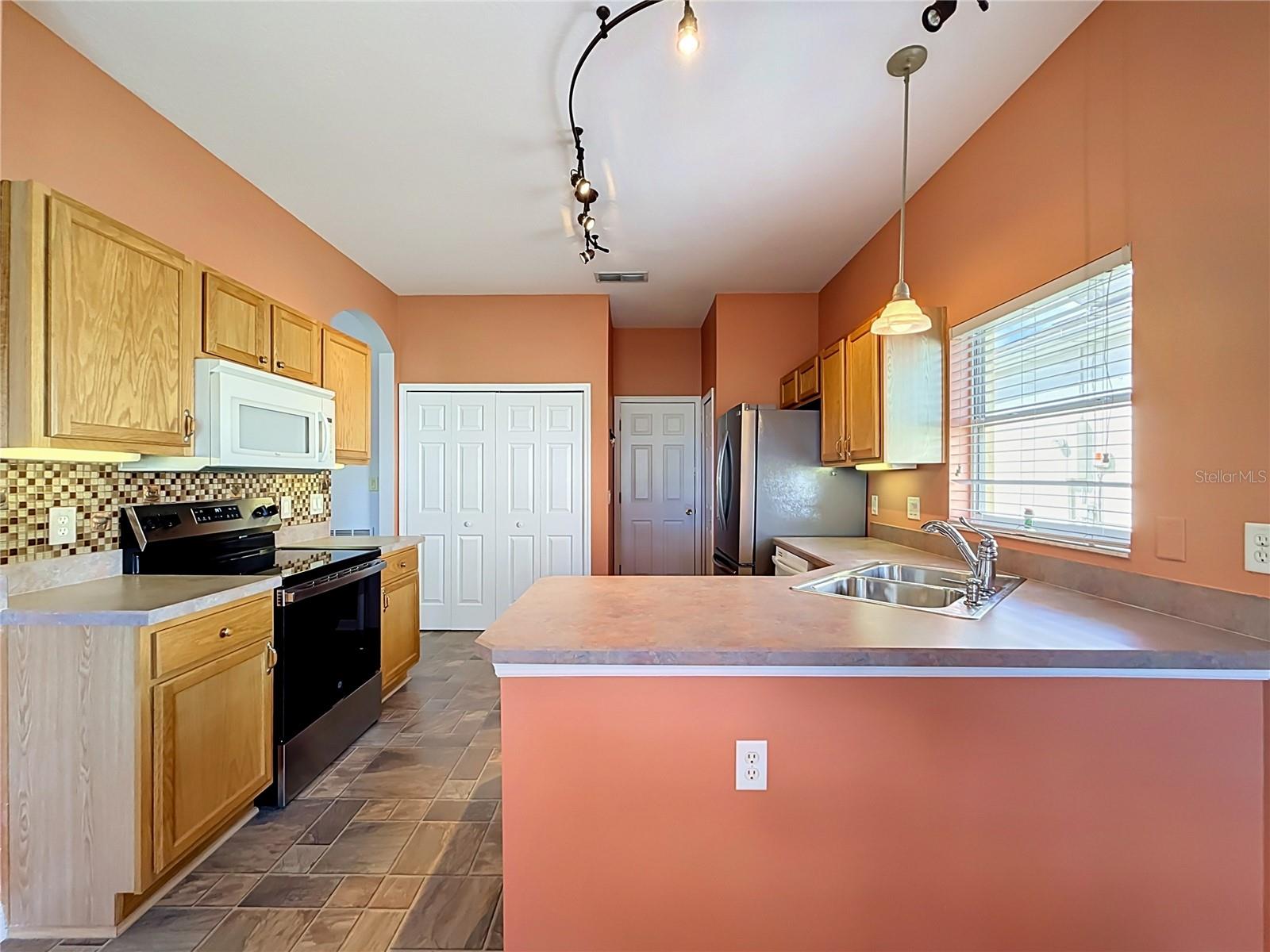 5024 Long Meadow Dr Property Photo 18