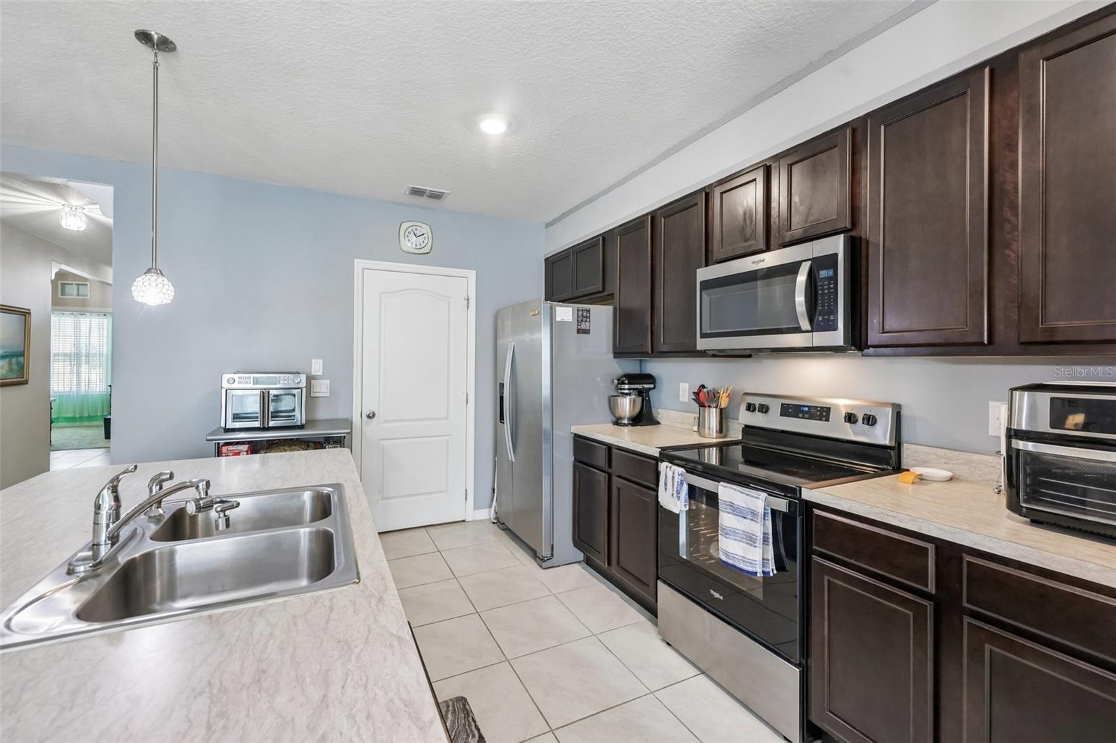 1768 Henin Cir Property Photo 10
