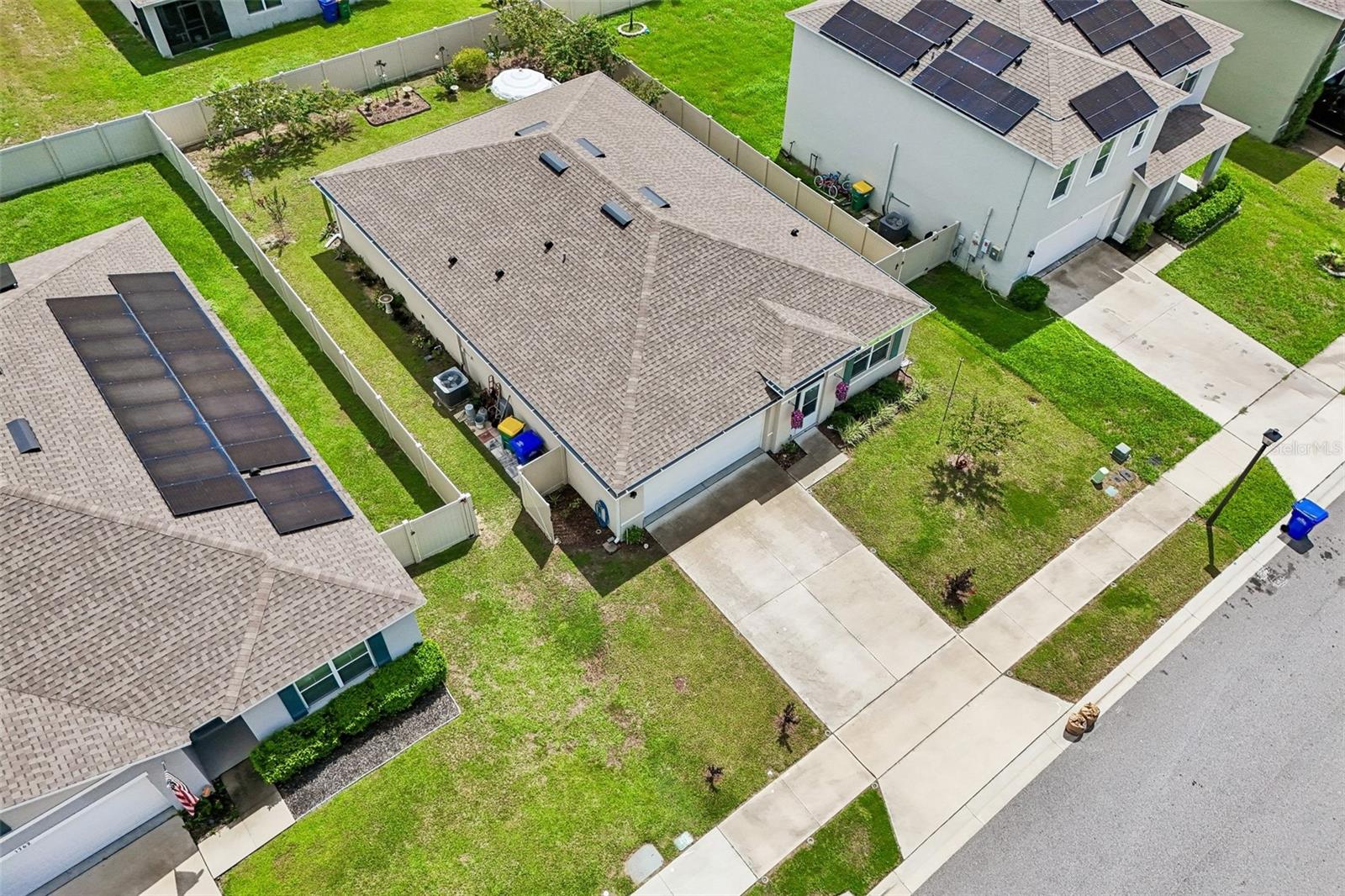 1768 Henin Cir Property Photo 40