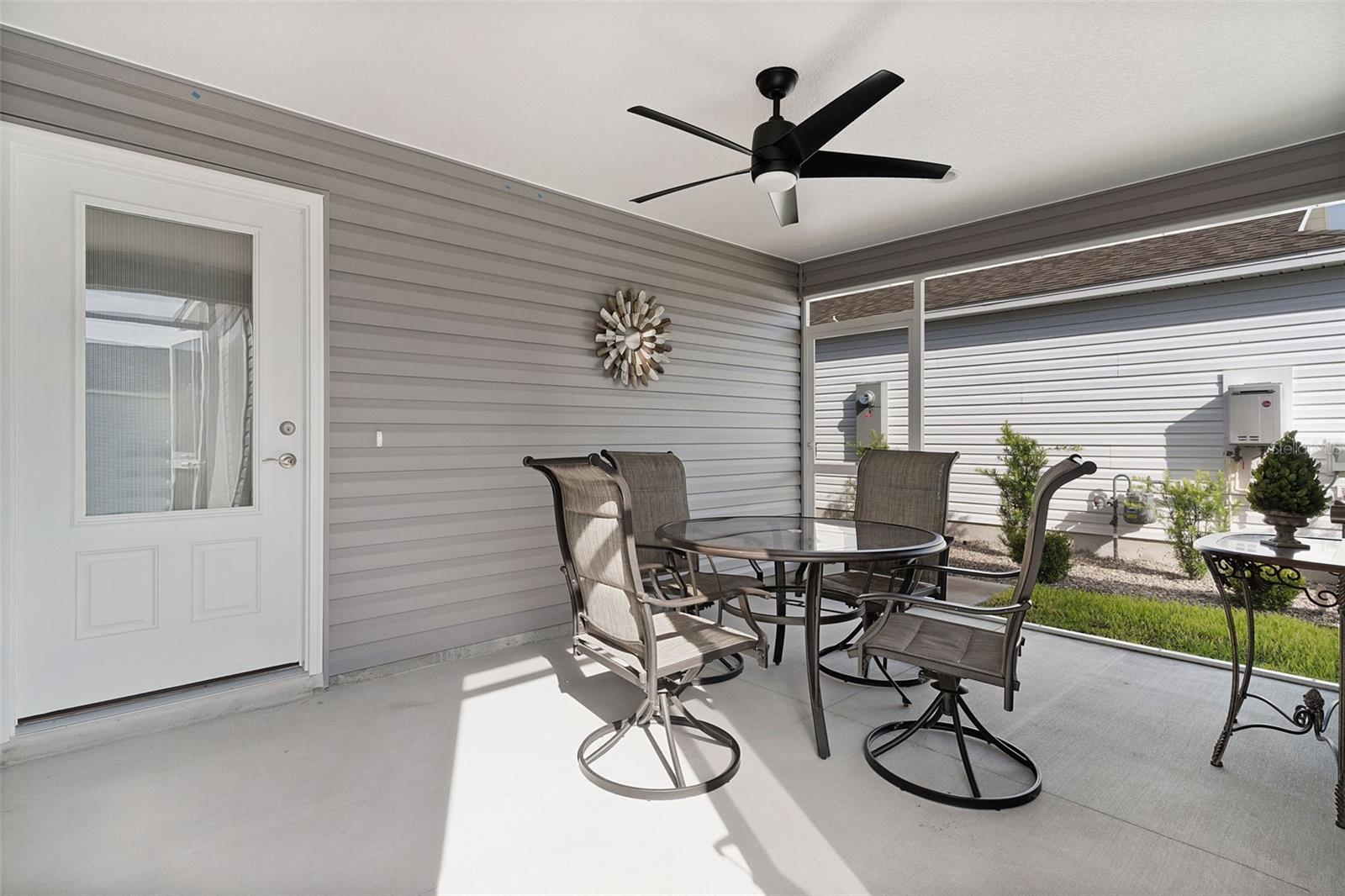 6558 Herr Ct Property Photo 6