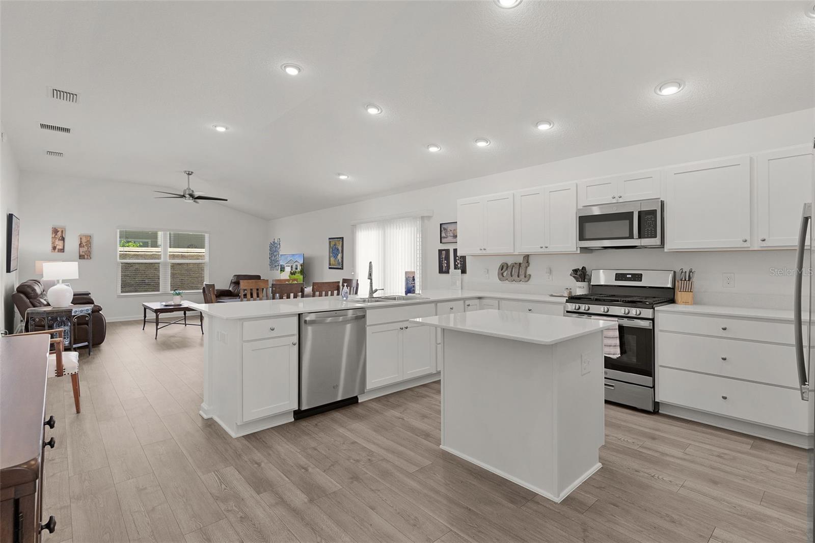 6558 Herr Ct Property Photo 16