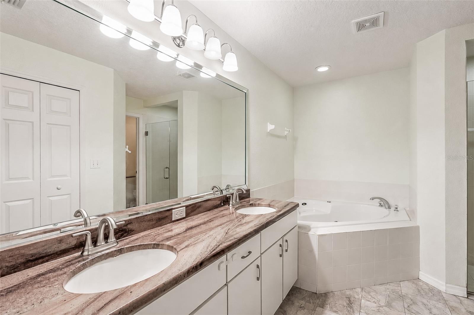 1326 Oak Valley Blvd Property Photo 20