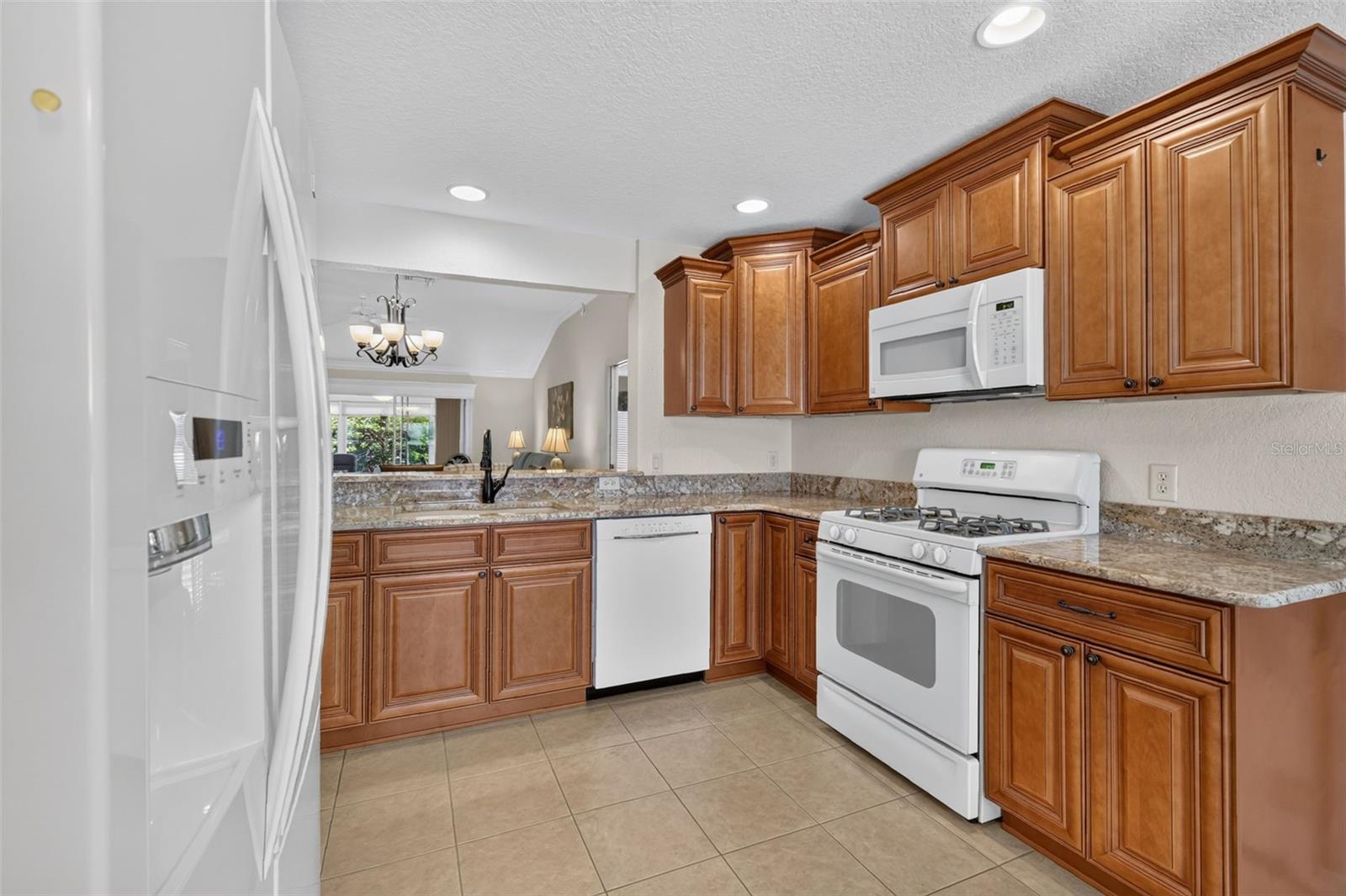 1869 Scarboro Ct Property Photo 11