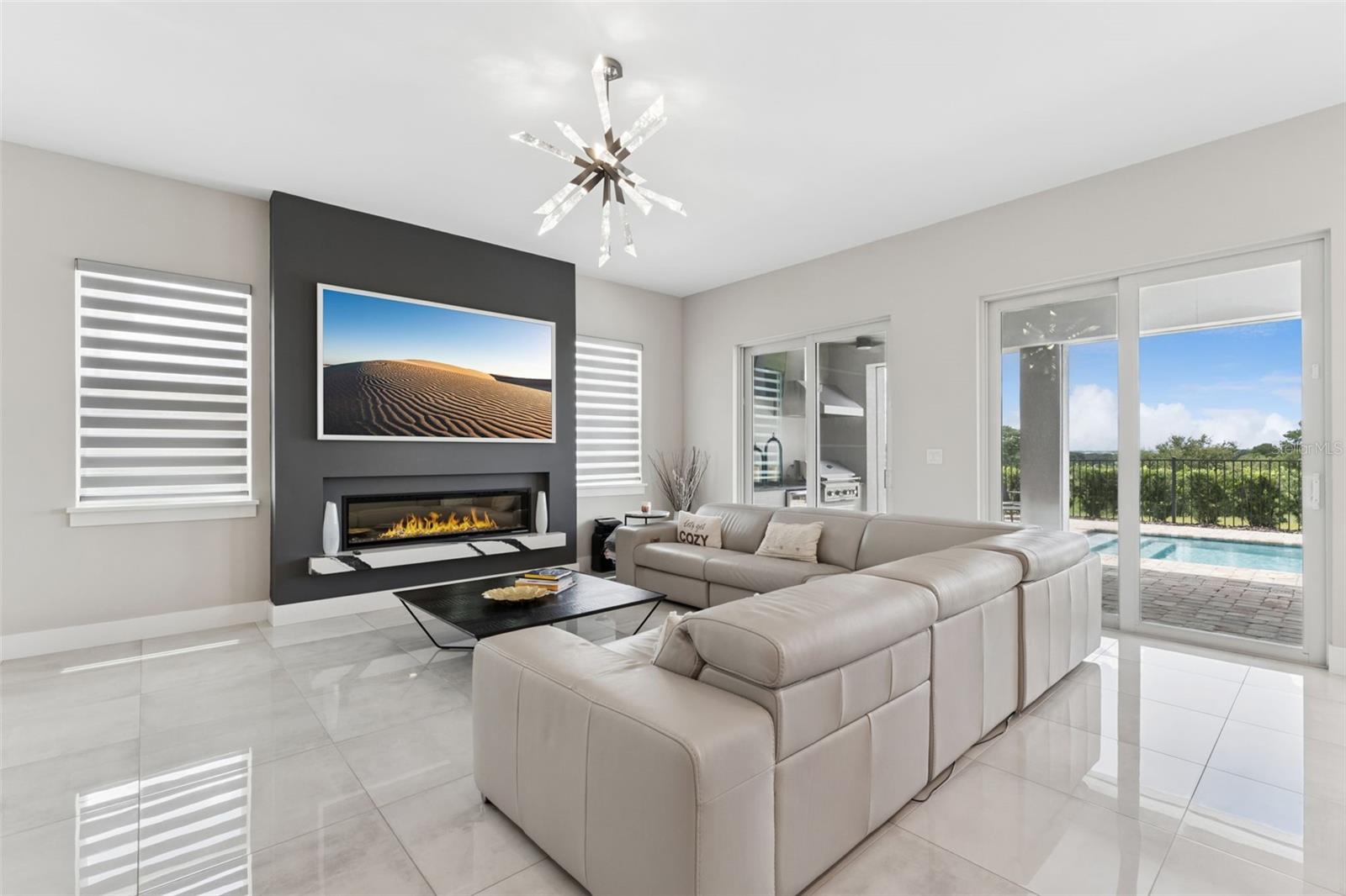 16020 Trivoli Cir Property Photo 7