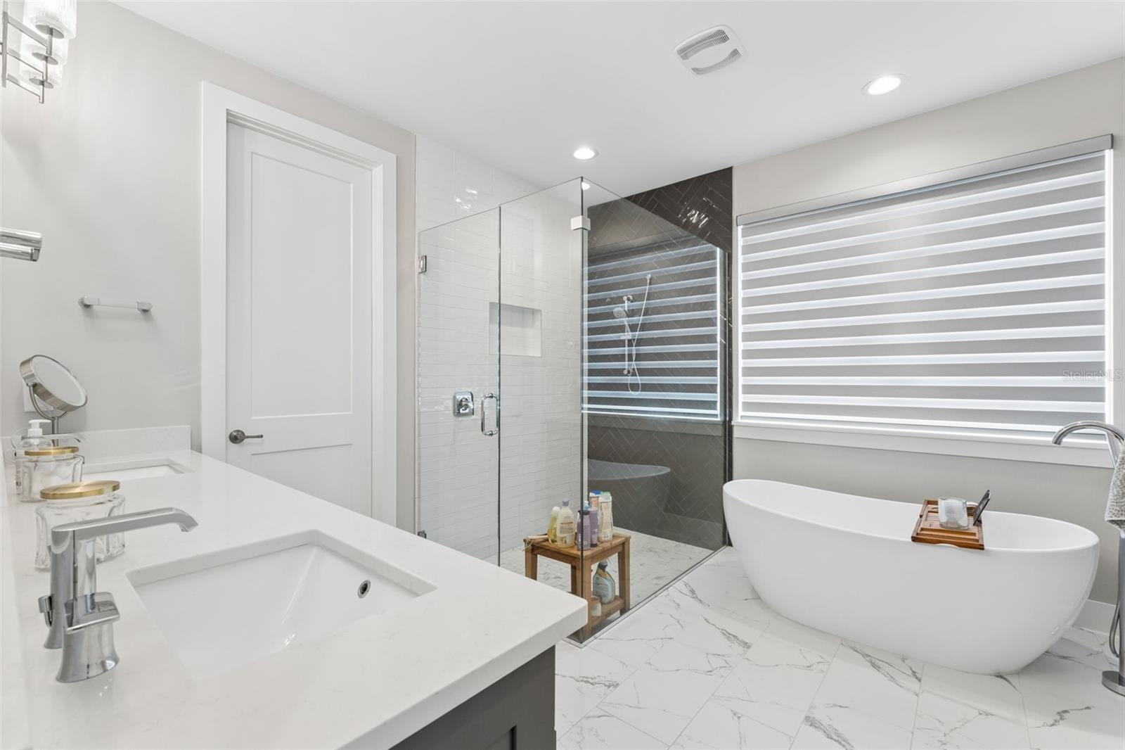 16020 Trivoli Cir Property Photo 29