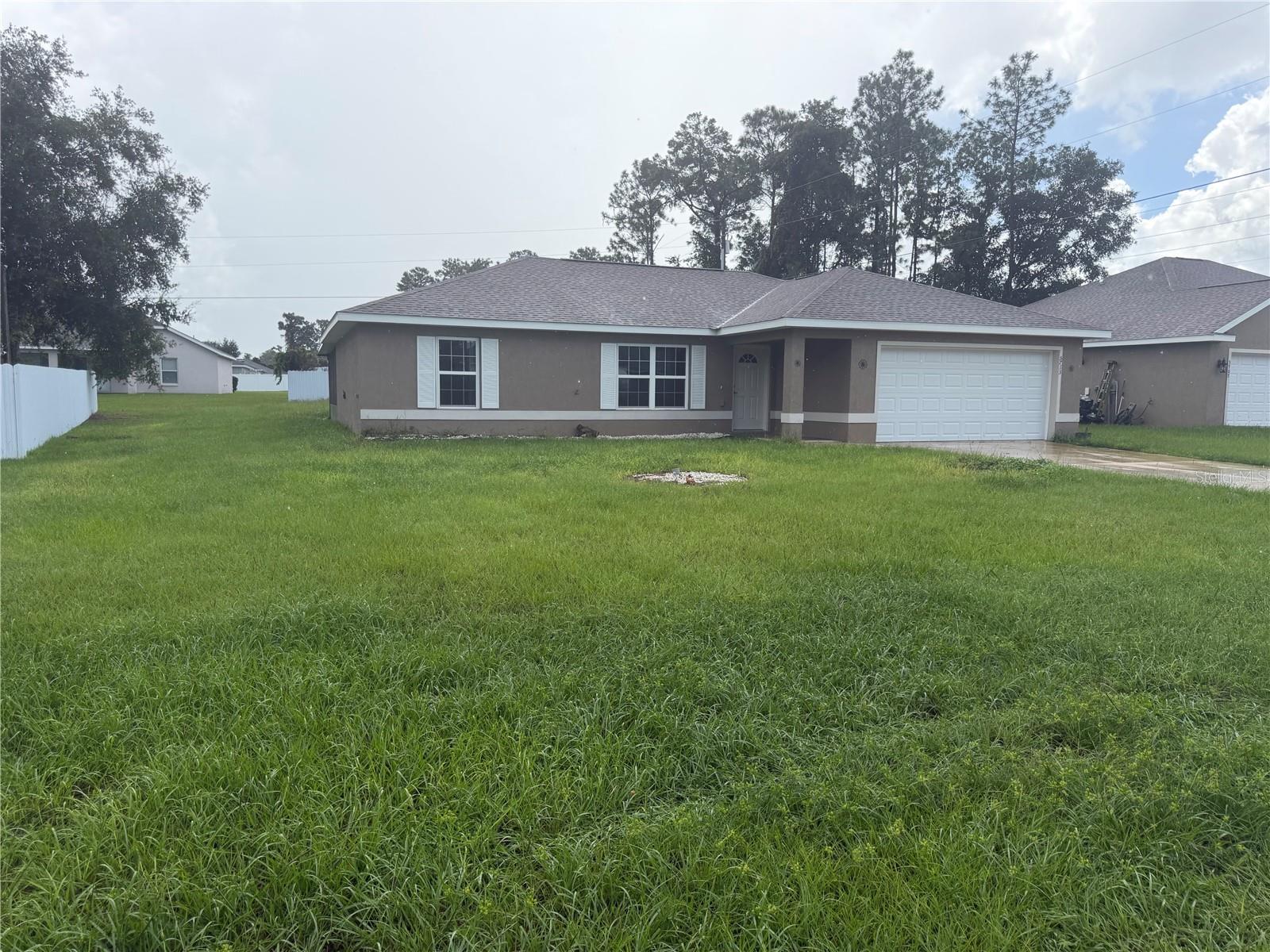 5713 SW 128TH PL Property Photo 1