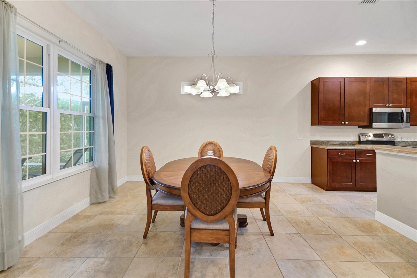 10033 Lake Miona Way Property Photo 32