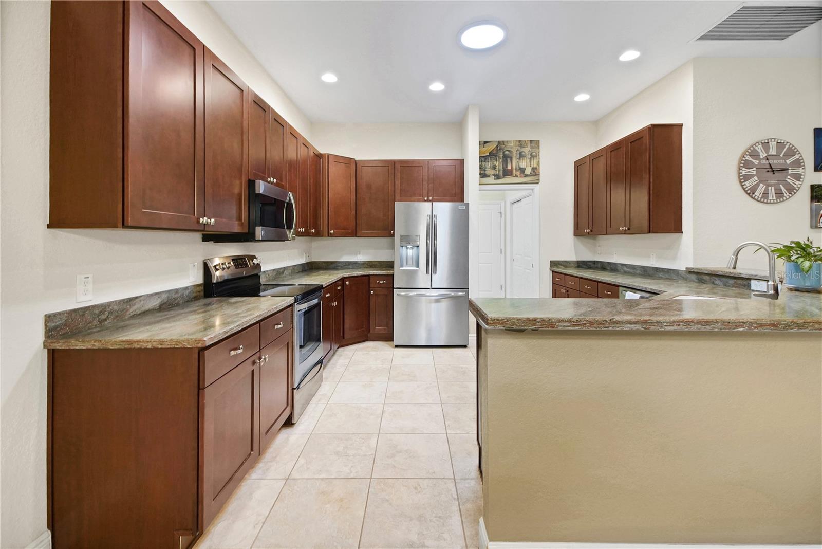 10033 Lake Miona Way Property Photo 35