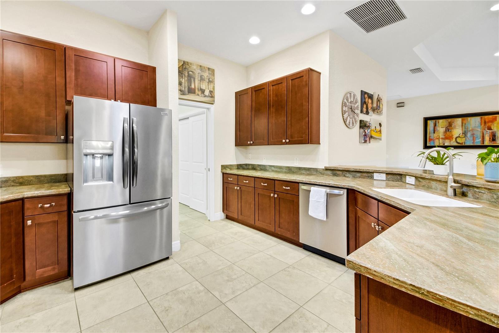 10033 Lake Miona Way Property Photo 36