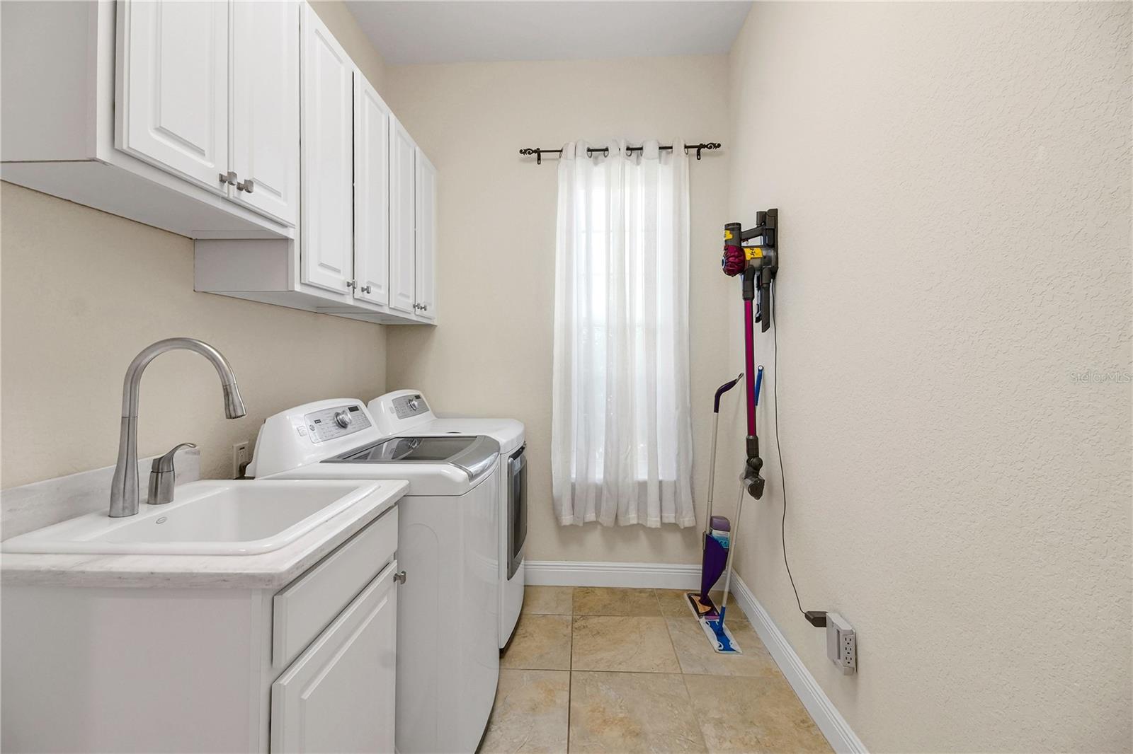 10033 Lake Miona Way Property Photo 37