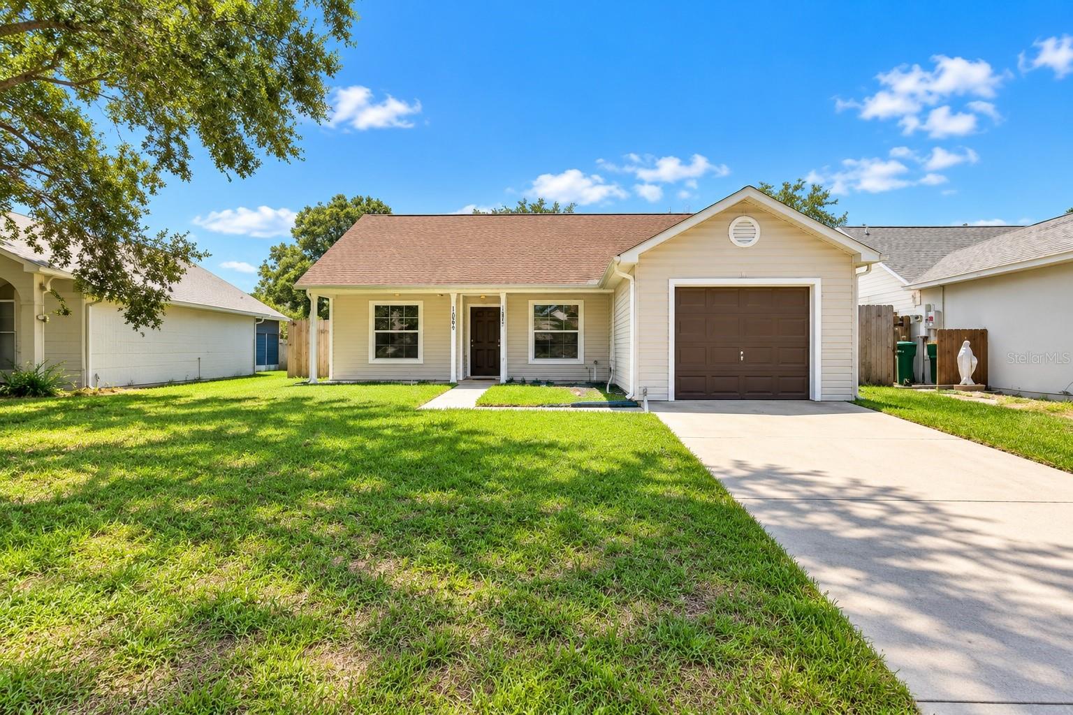 2657 WINCHESTER CIR Property Photo 1