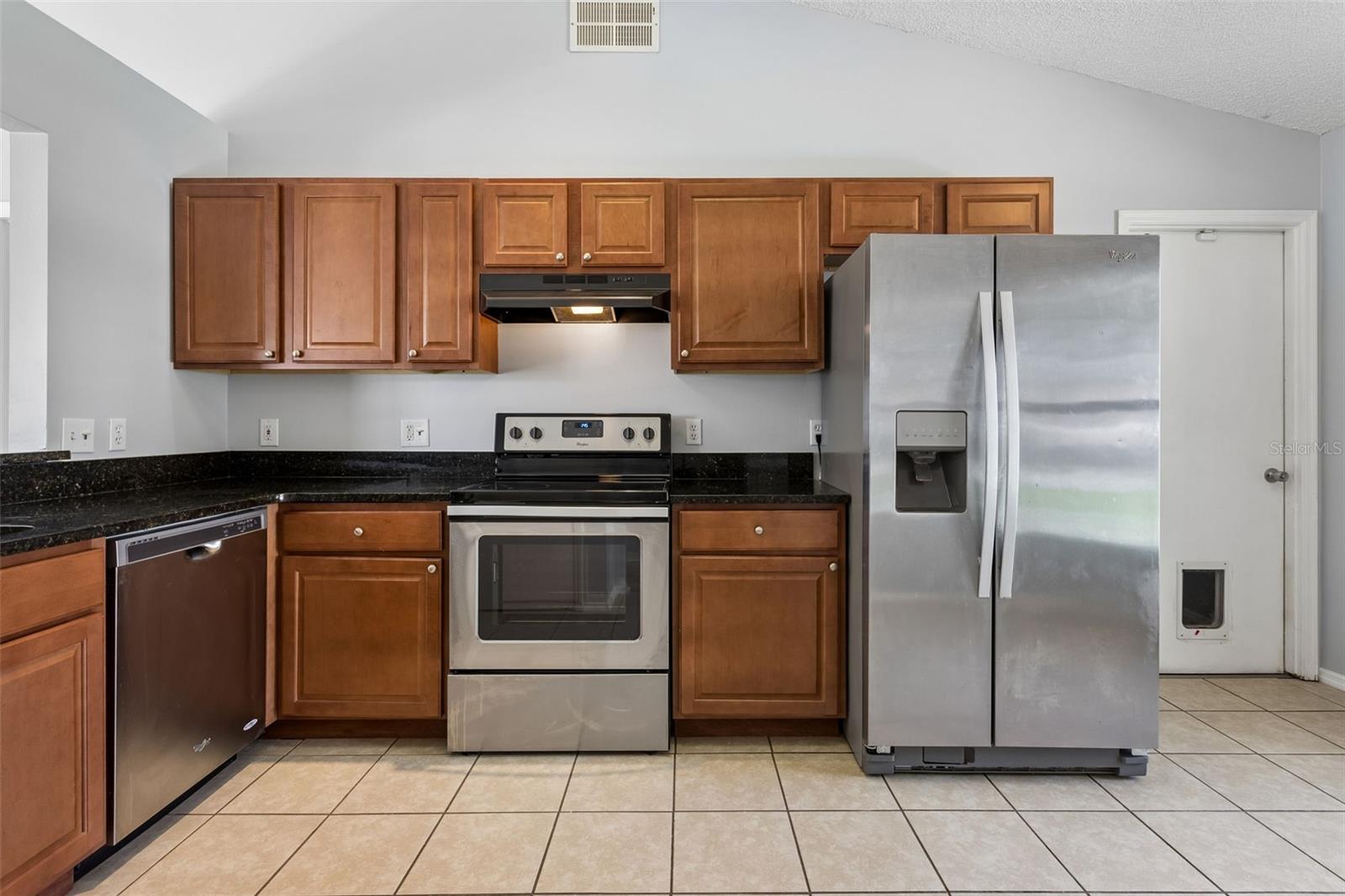 2657 Winchester Cir Property Photo 8